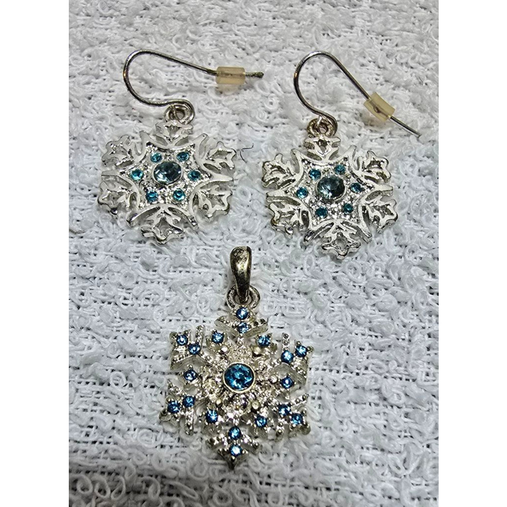 Women's Unbranded Snowflake Earrings & Pendant Set, One Size, Silver & Blue